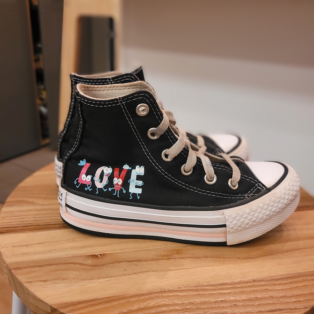 Converse Chuck Taylor All Star Kids High-Top Sneakers "LOVE" Size 12 Kids
